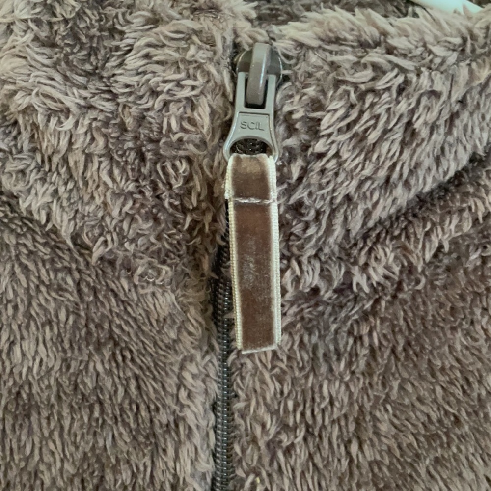 Fuzzy fleece jacket - Picture 3 of 7